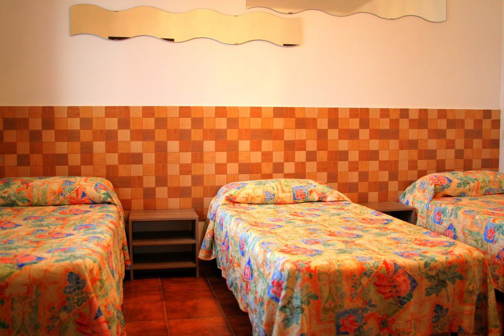 Hotel Planas 滨海略雷特 外观 照片